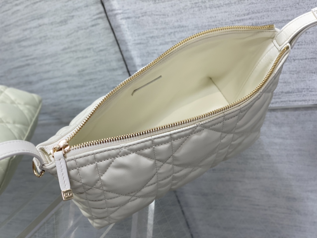 medium D*ortravel nomad pouch
