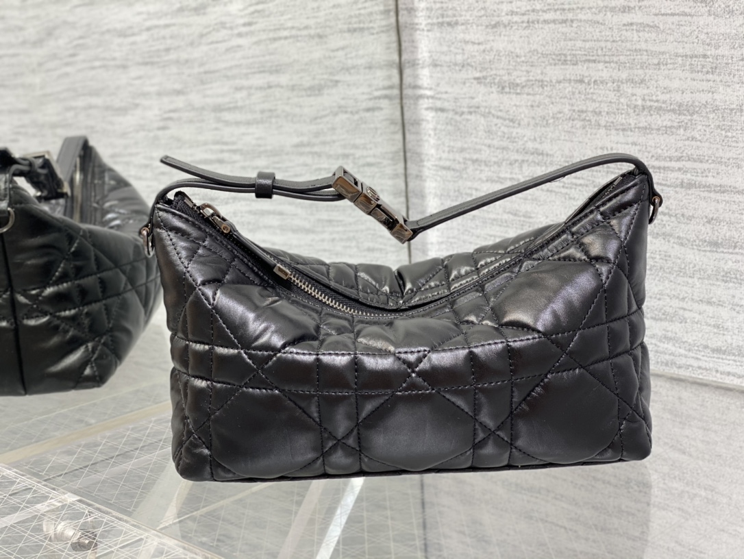 medium D*ortravel nomad pouch