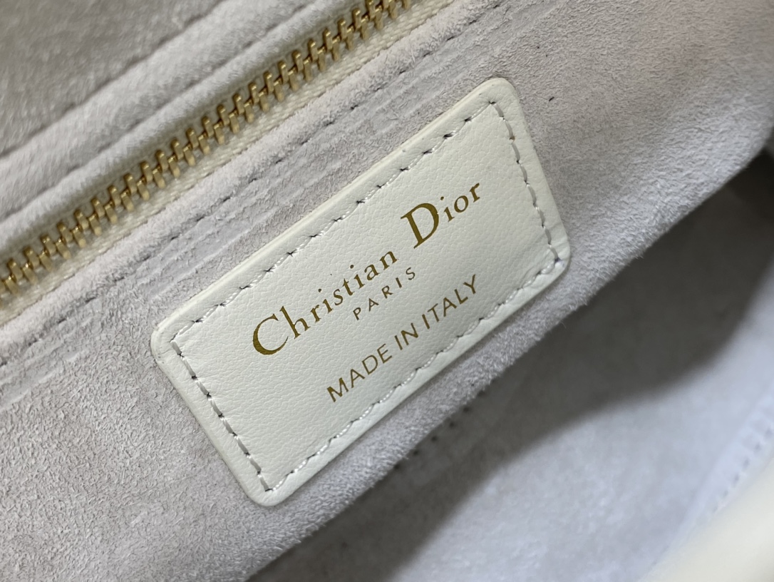small lady D*or bag