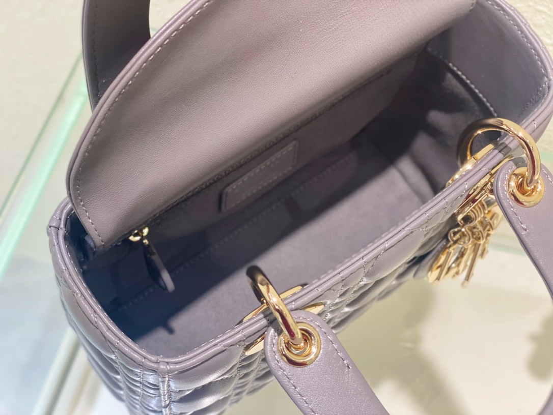 small lady D*or bag