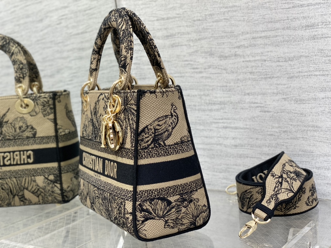 D*or medium lady d-lite bag