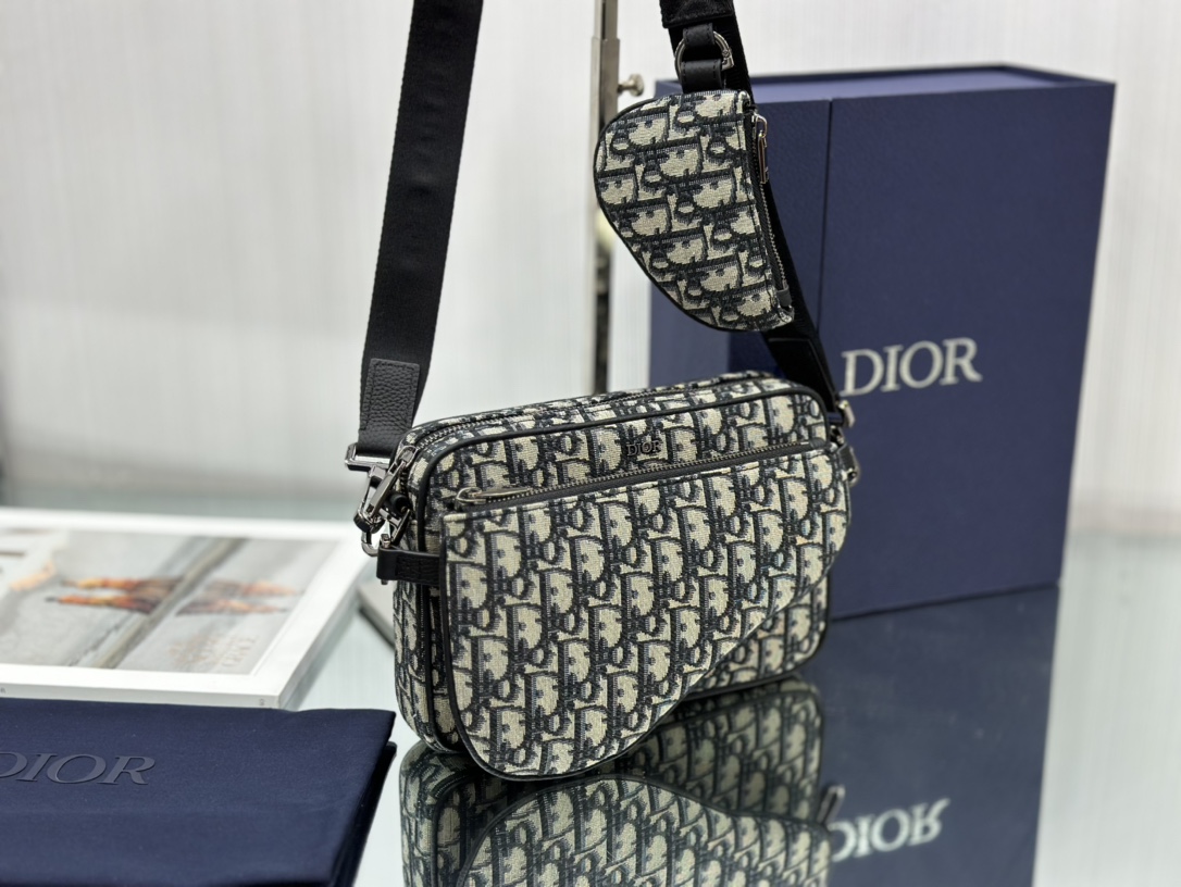 SADDLE TRIPLE POUCH
