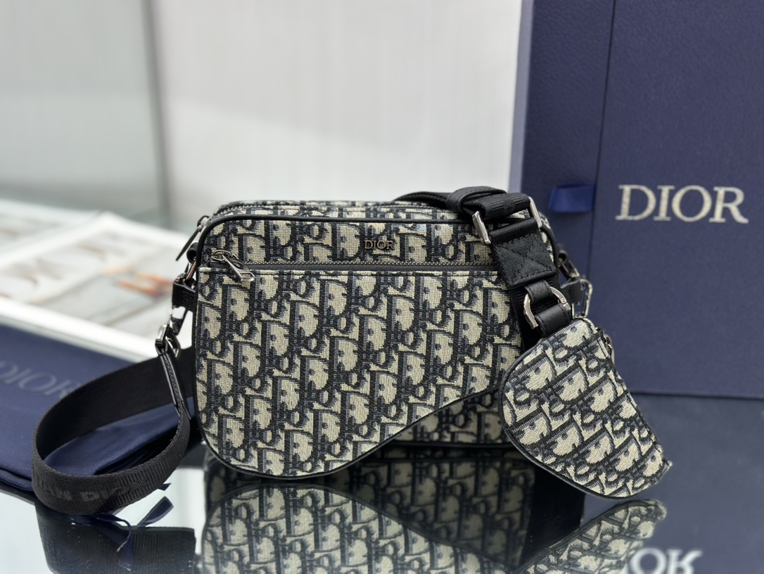 SADDLE TRIPLE POUCH