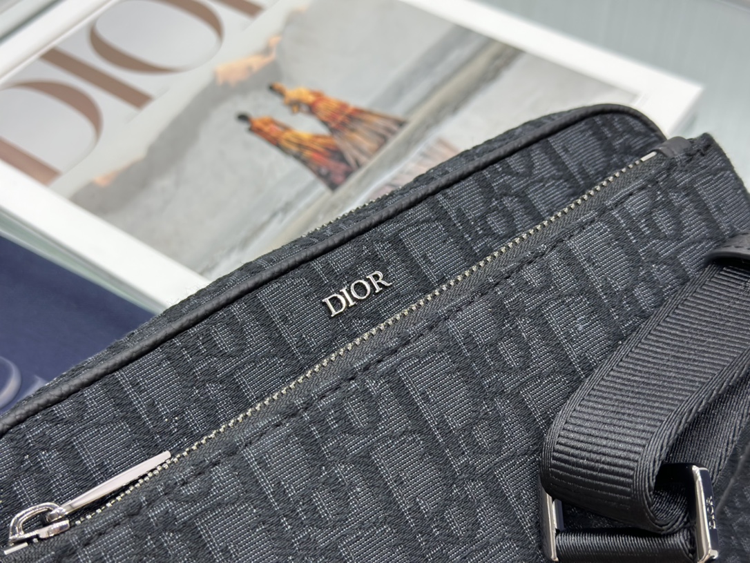 SADDLE TRIPLE POUCH