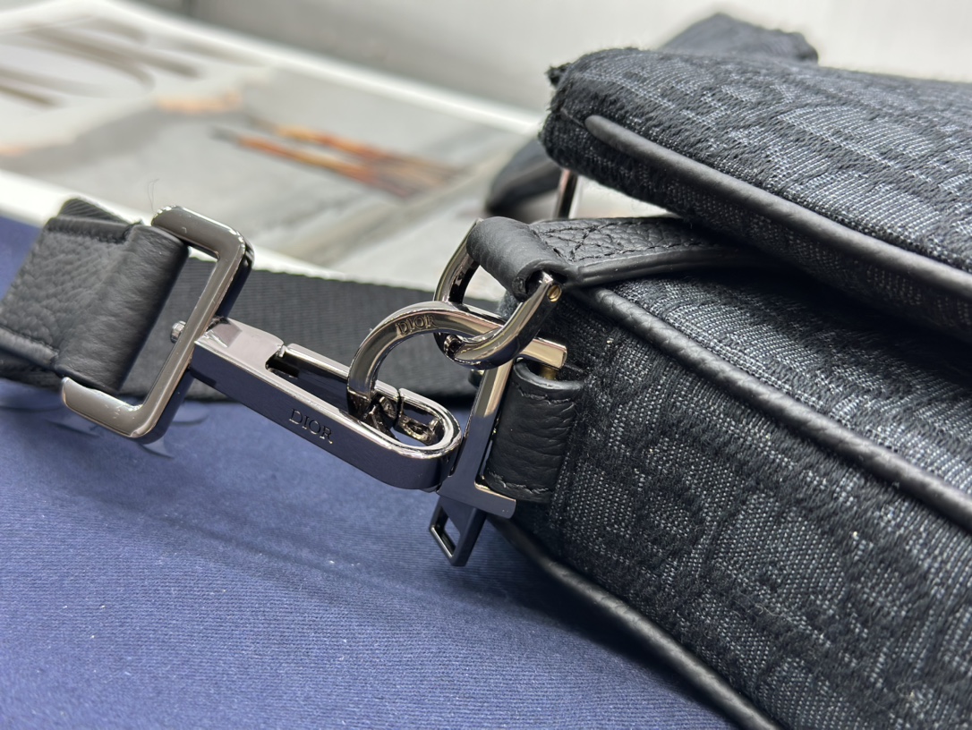 SADDLE TRIPLE POUCH