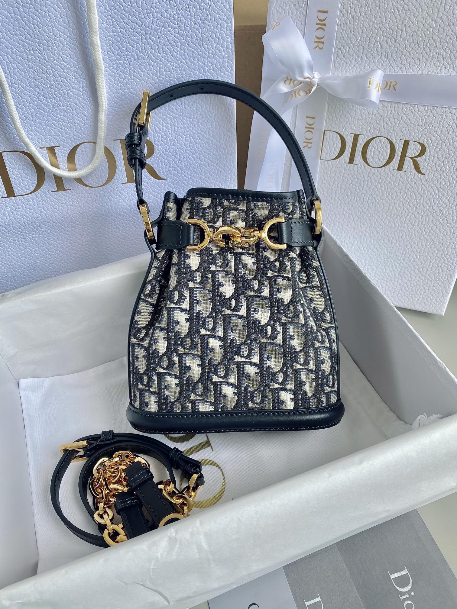 small c’est D*or bag