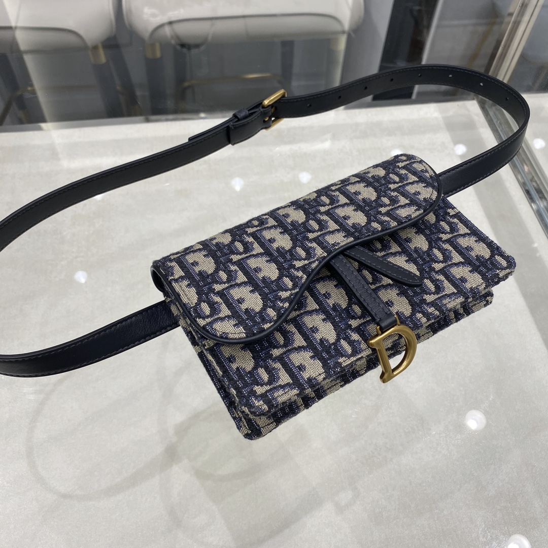 D*or saddle belt pouch