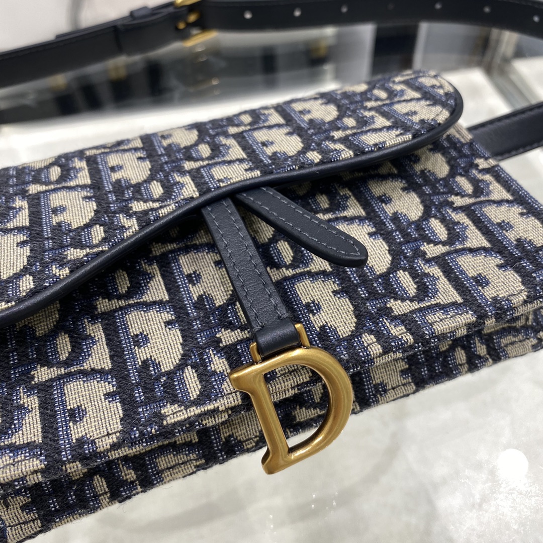 D*or saddle belt pouch