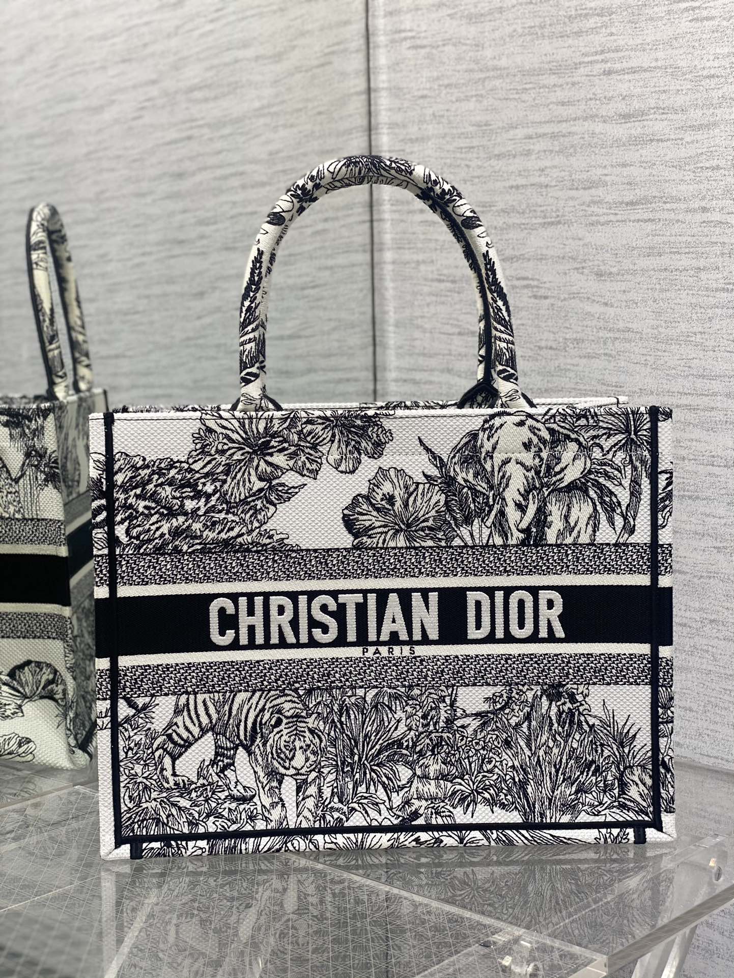 medium D*or book tote