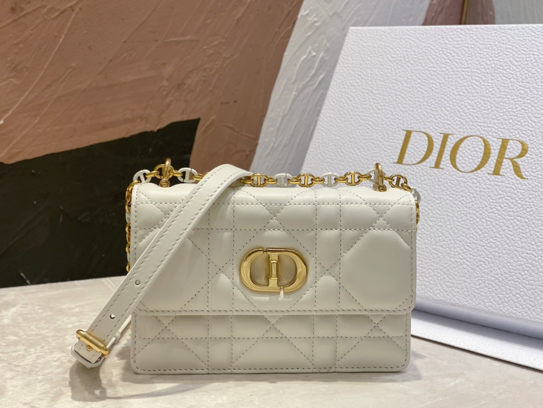 D*or miss caro mini bag