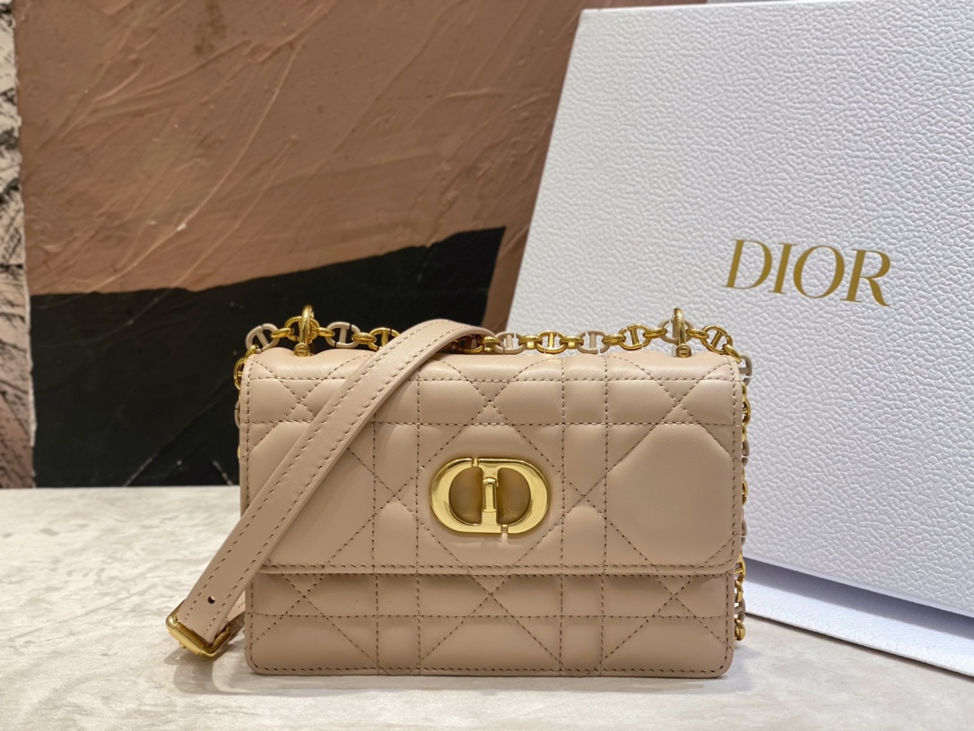 D*or miss caro mini bag