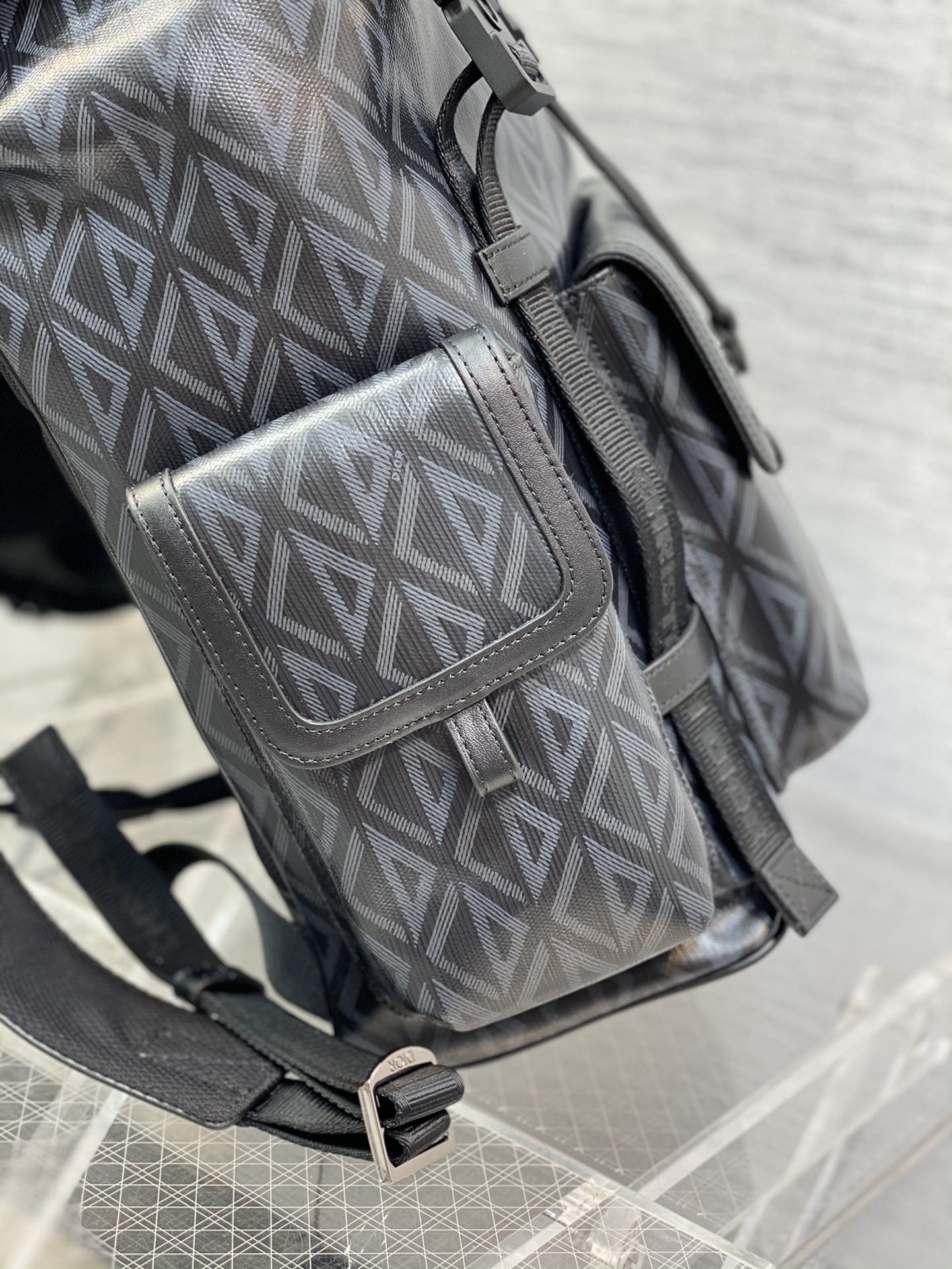 D*or hit the road backpack