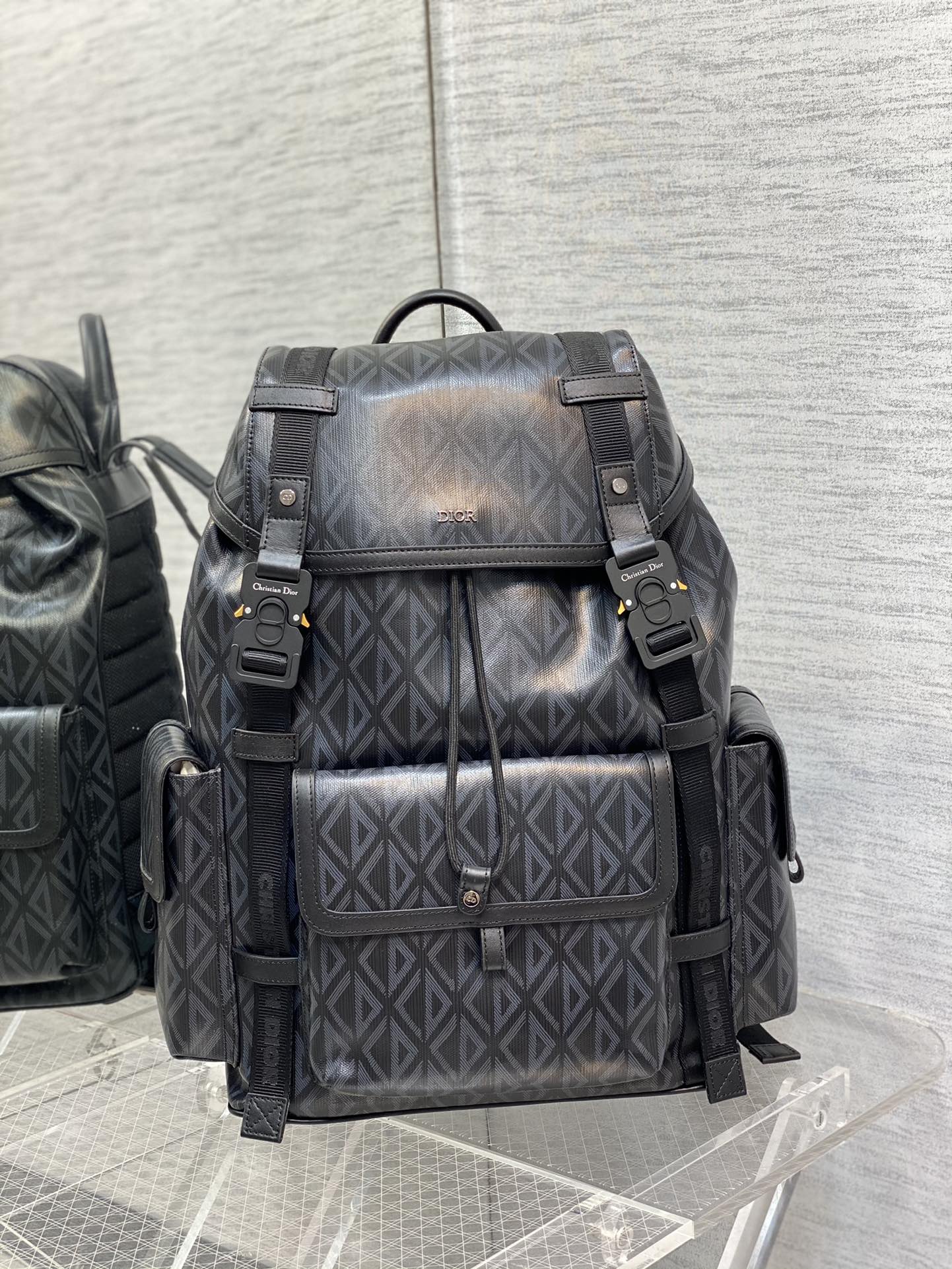 D*or hit the road backpack