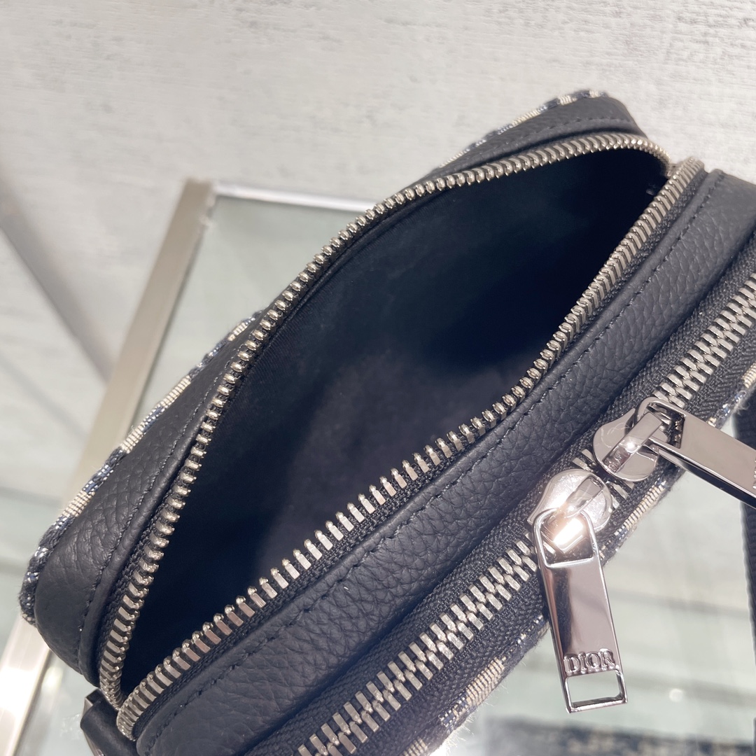 D*or oblique pouch