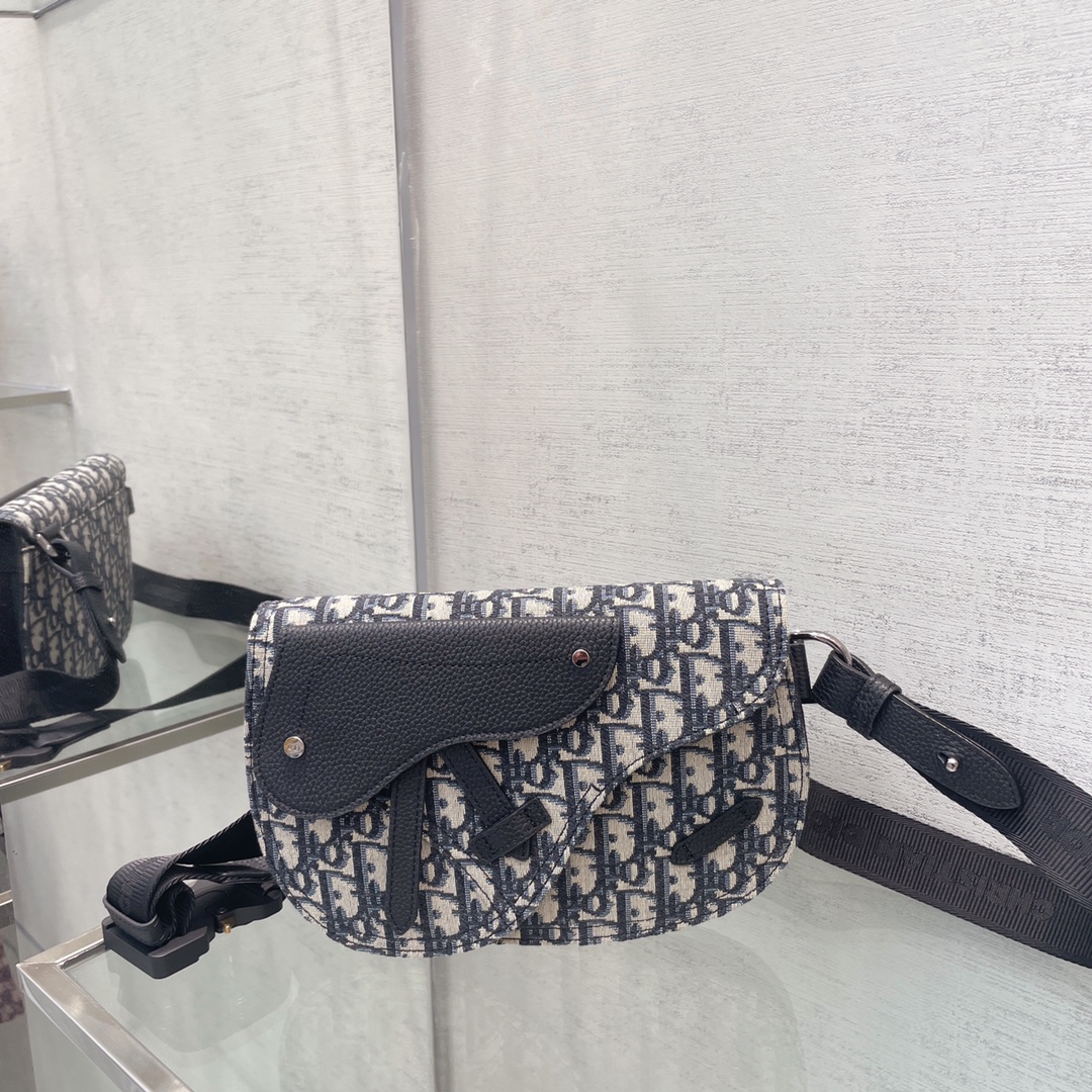 D*or oblique saddle pouch
