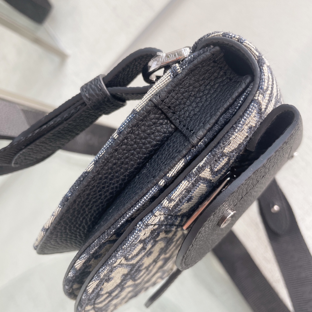 D*or oblique saddle pouch