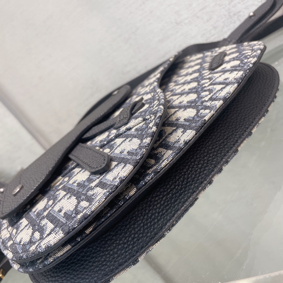 D*or oblique saddle pouch