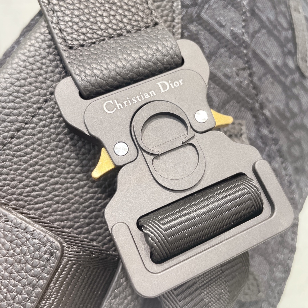 D*or oblique saddle pouch