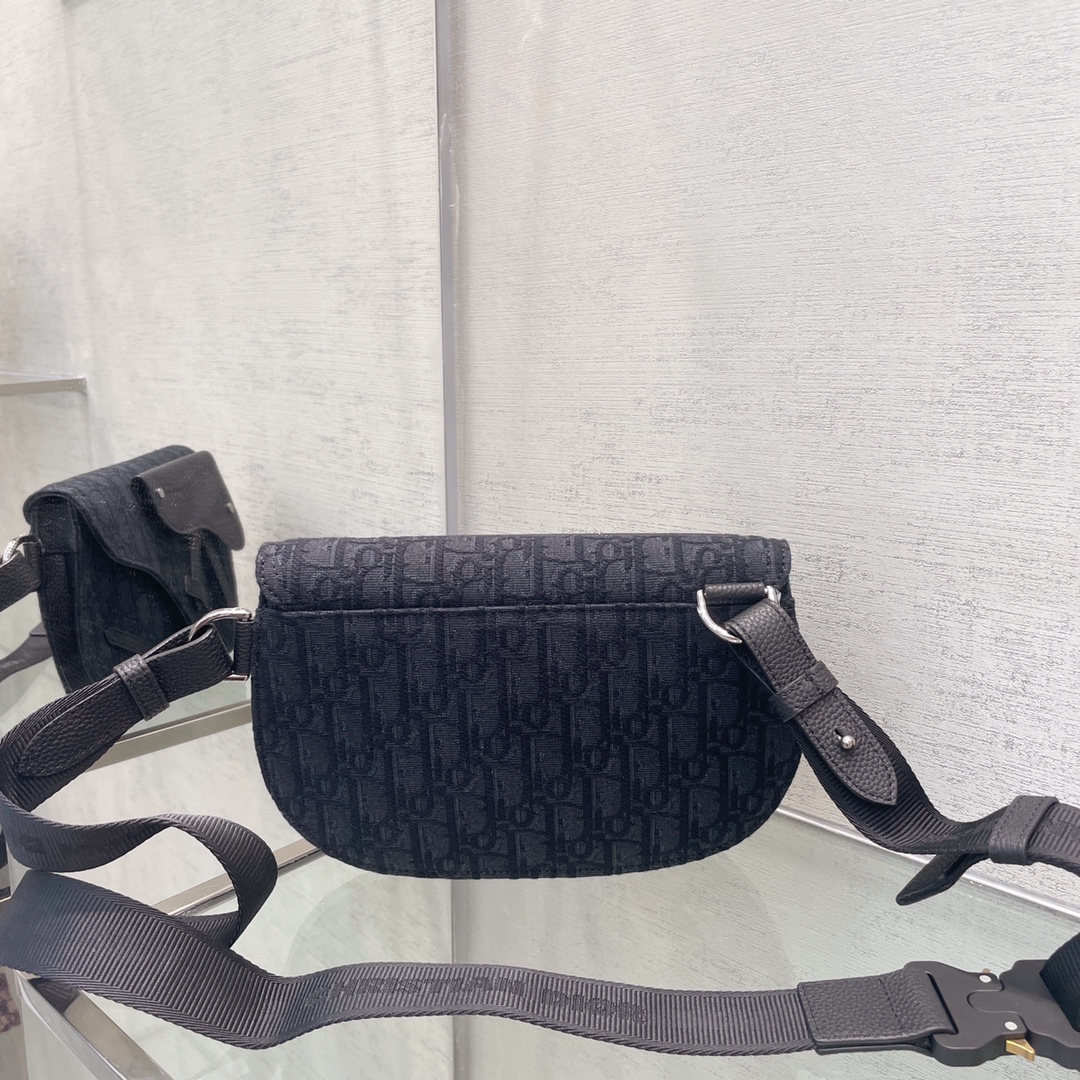 D*or oblique saddle pouch