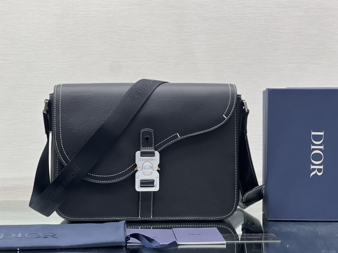 D*or saddle pouch