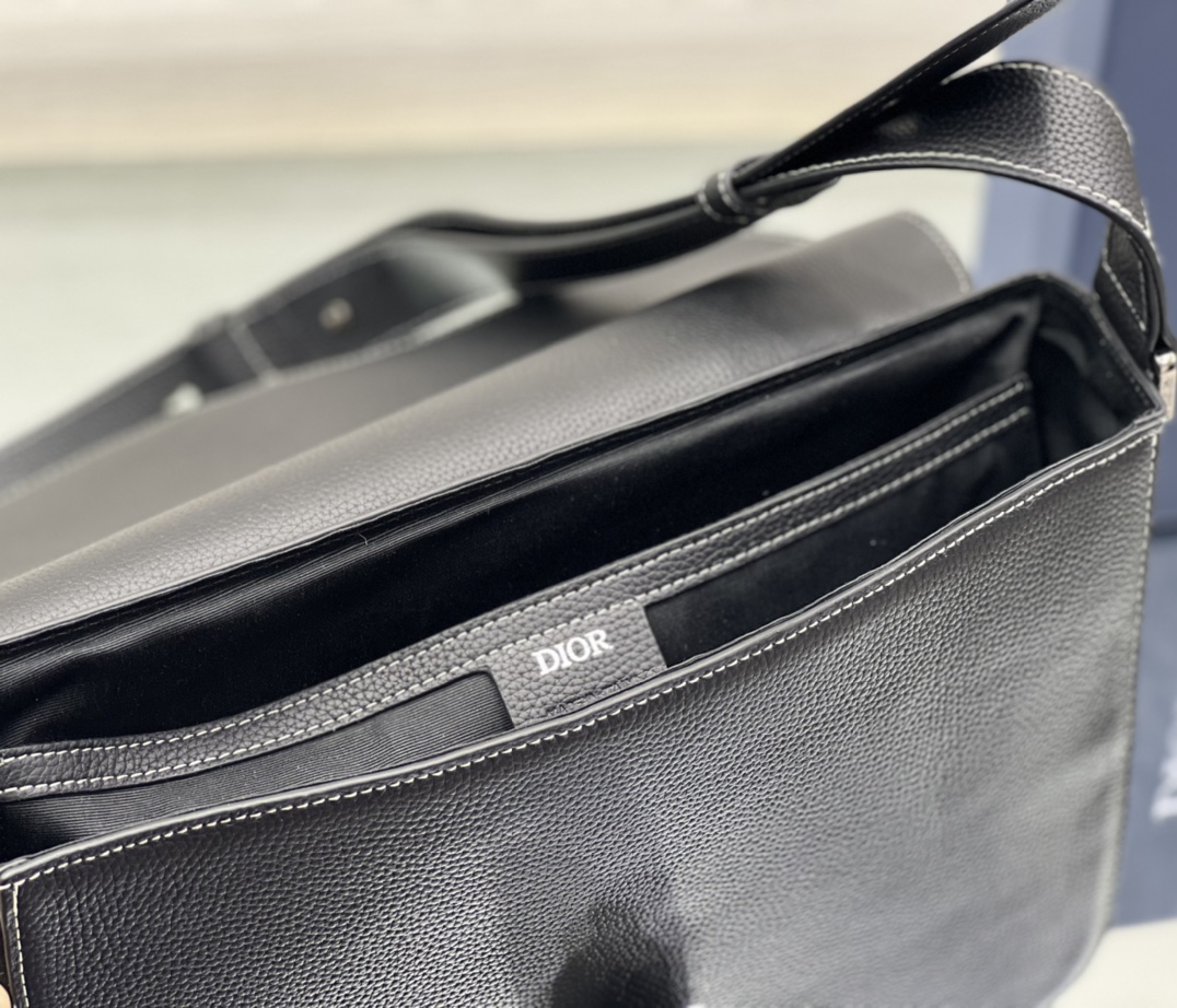 D*or saddle pouch