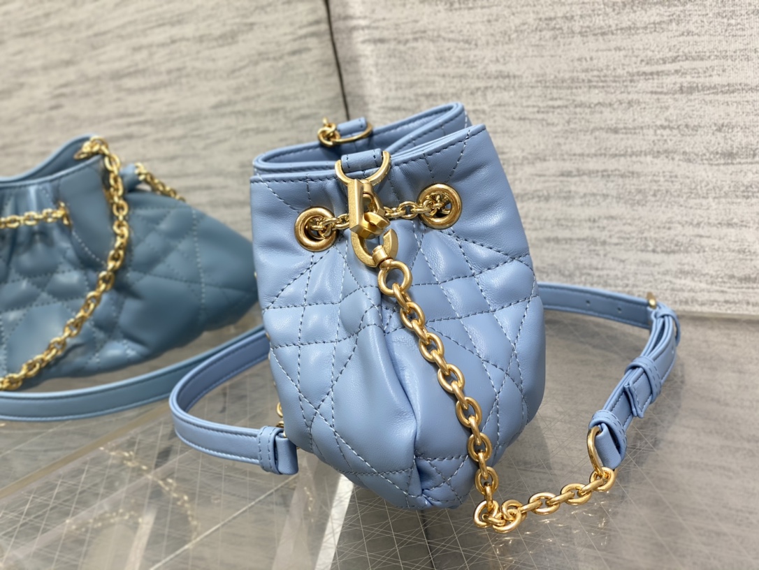 small D*or ammi bag