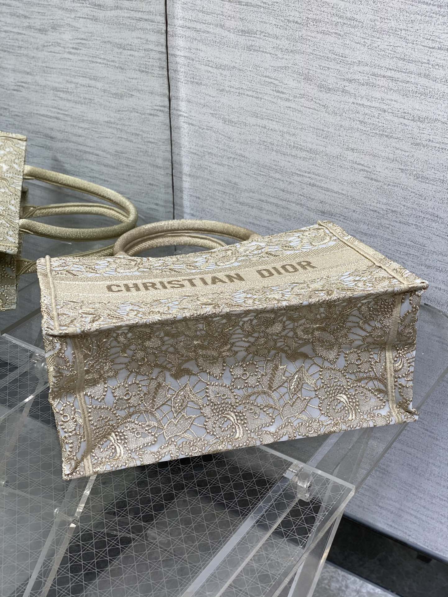 medium D*or book tote