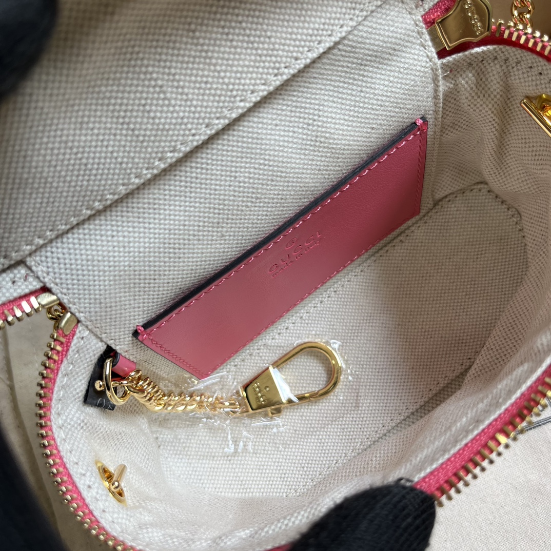 G*u*i gg matelassÉ top handle mini bag