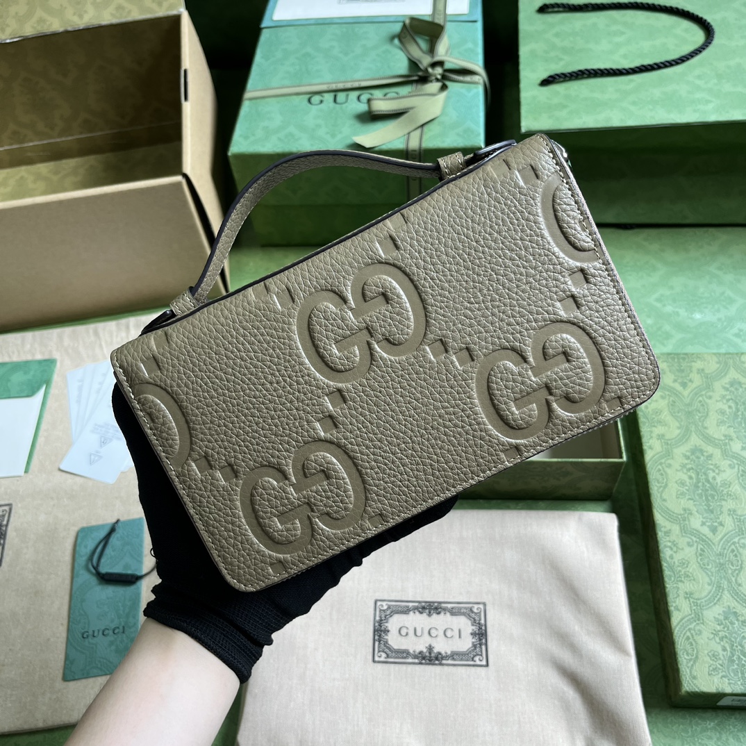 G*u*i jumbo gg travel document case