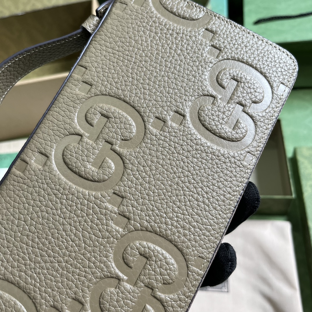 G*u*i jumbo gg travel document case