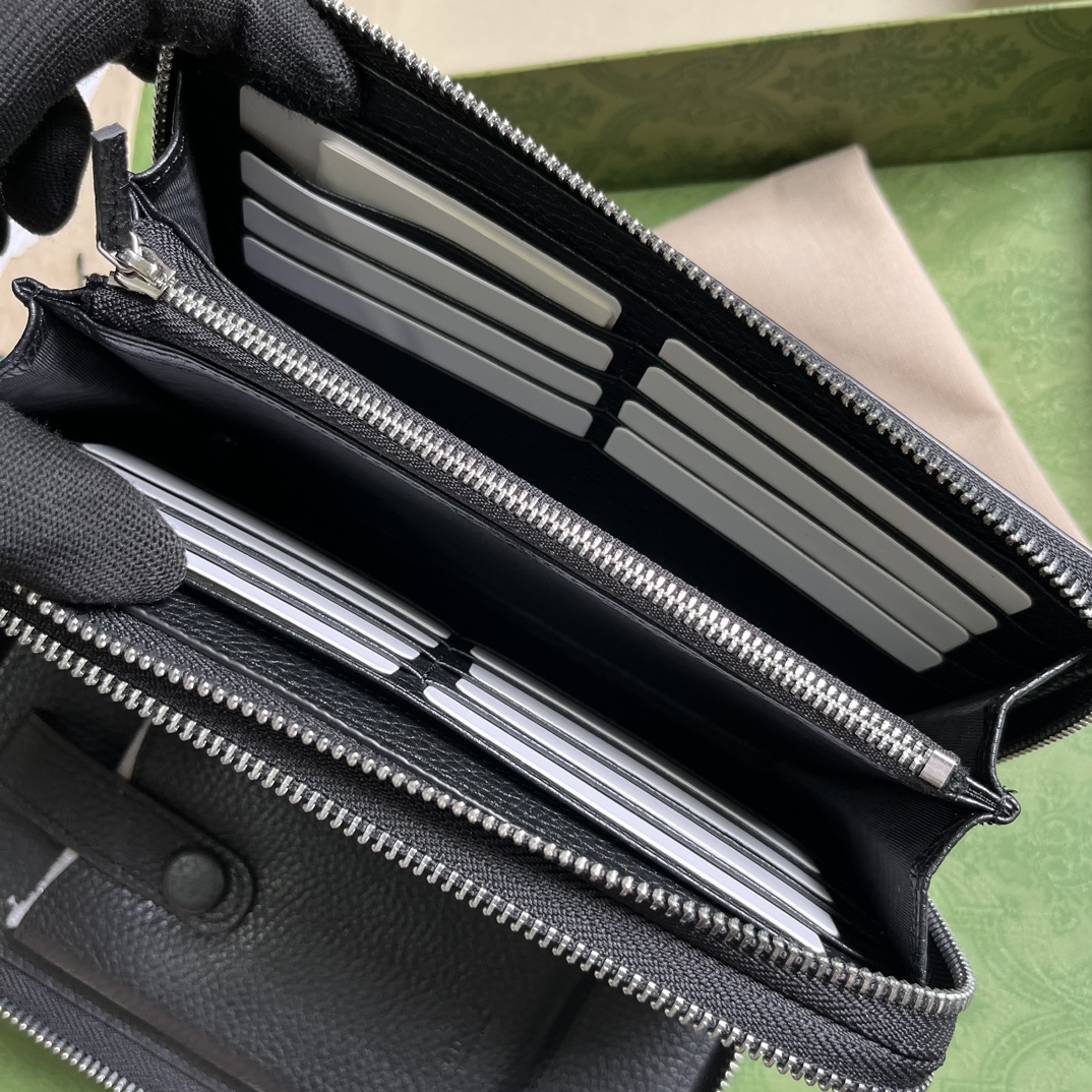 G*u*i jumbo gg travel document case