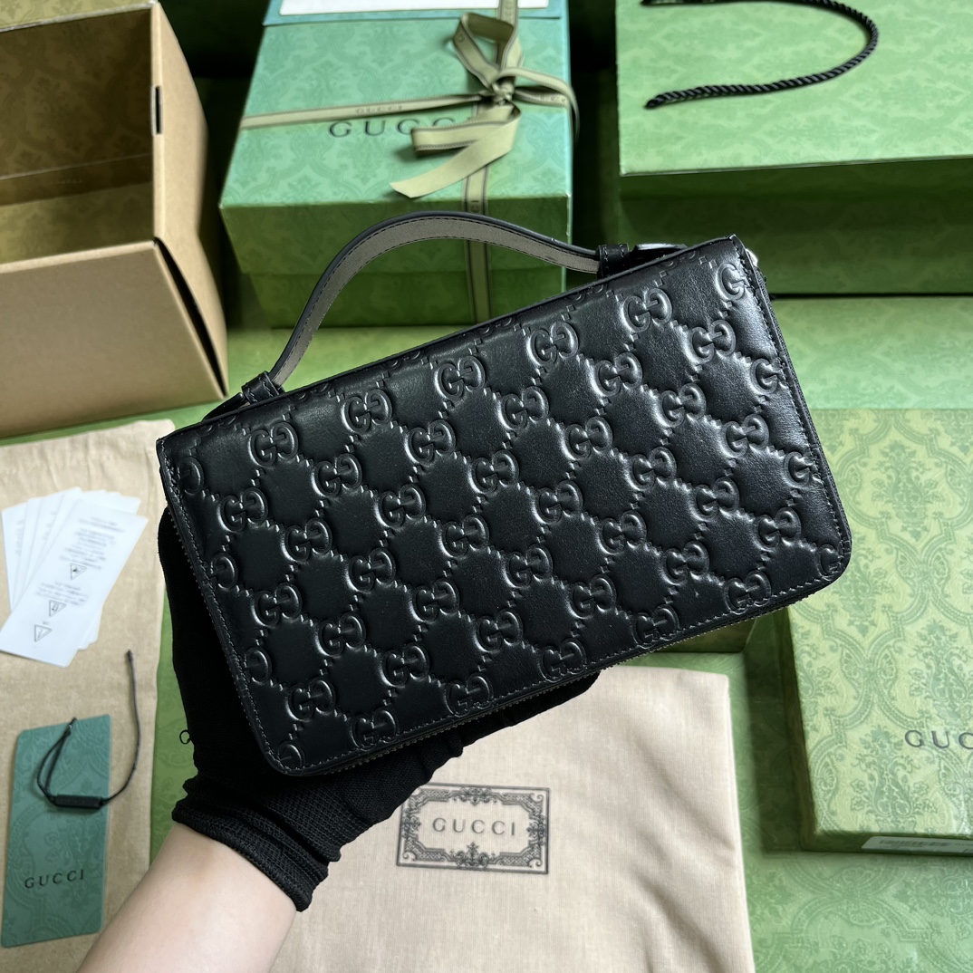 G*u*i jumbo gg travel document case