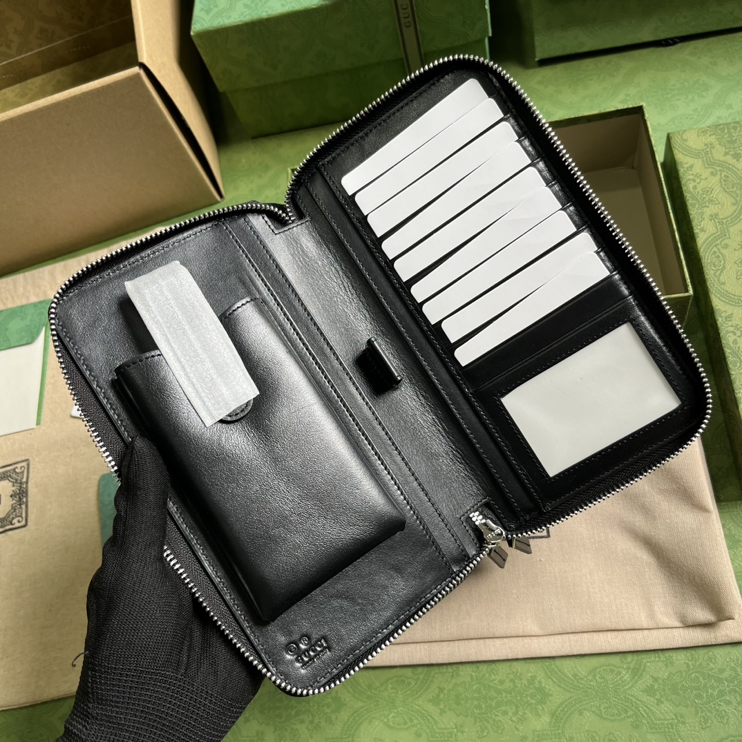 G*u*i jumbo gg travel document case