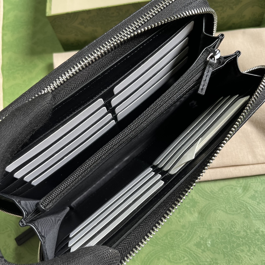 G*u*i jumbo gg travel document case