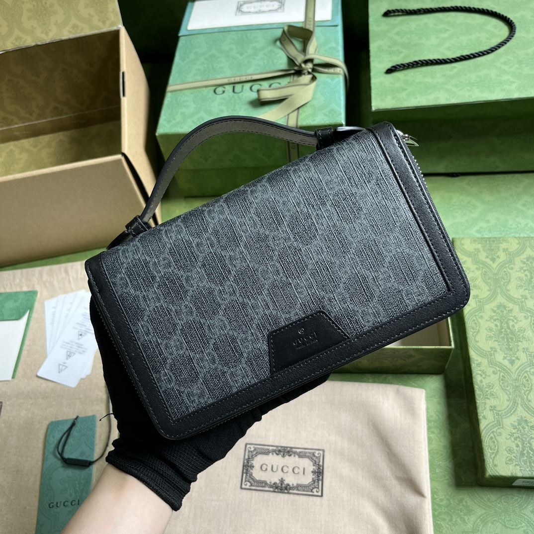 G*u*i jumbo gg travel document case