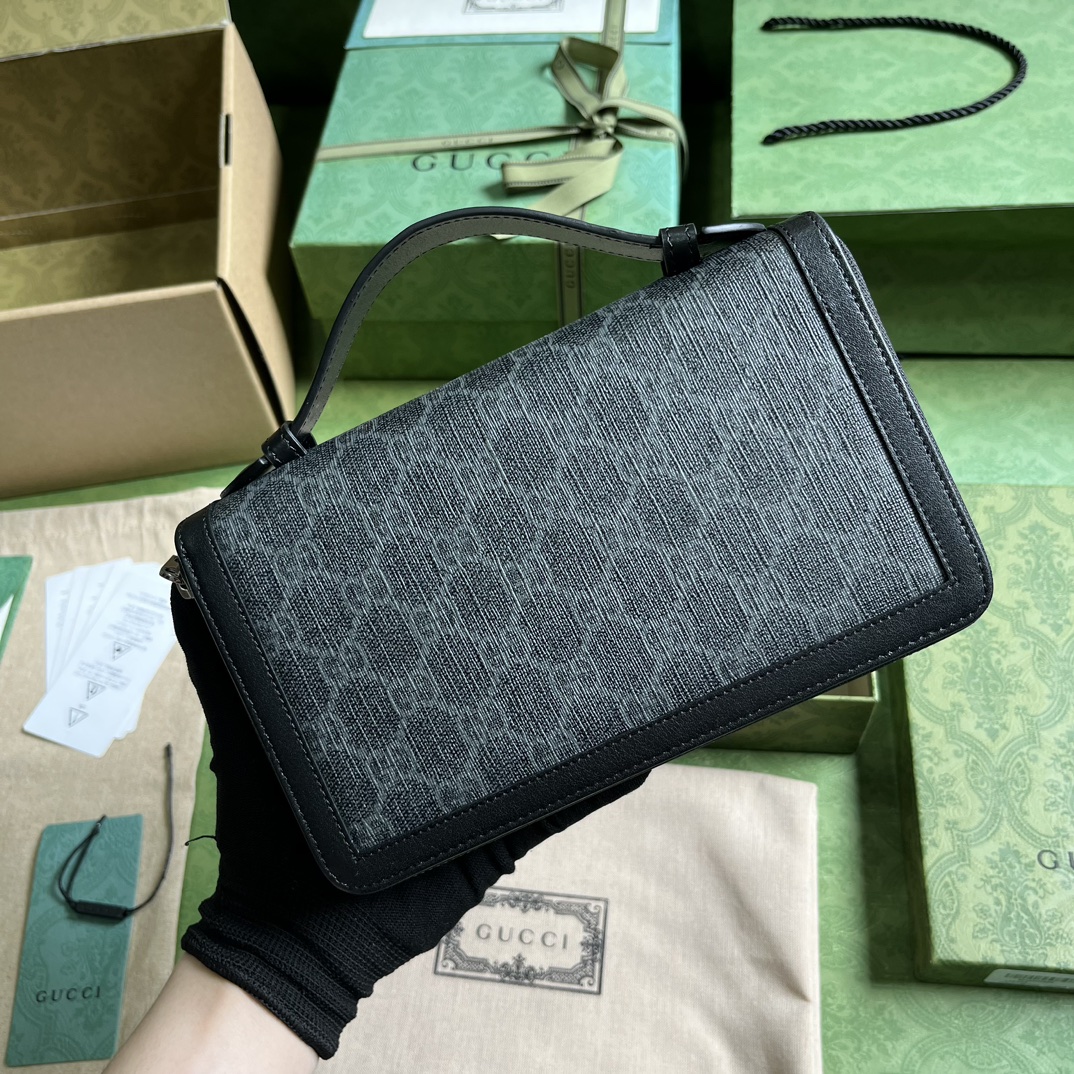 G*u*i jumbo gg travel document case