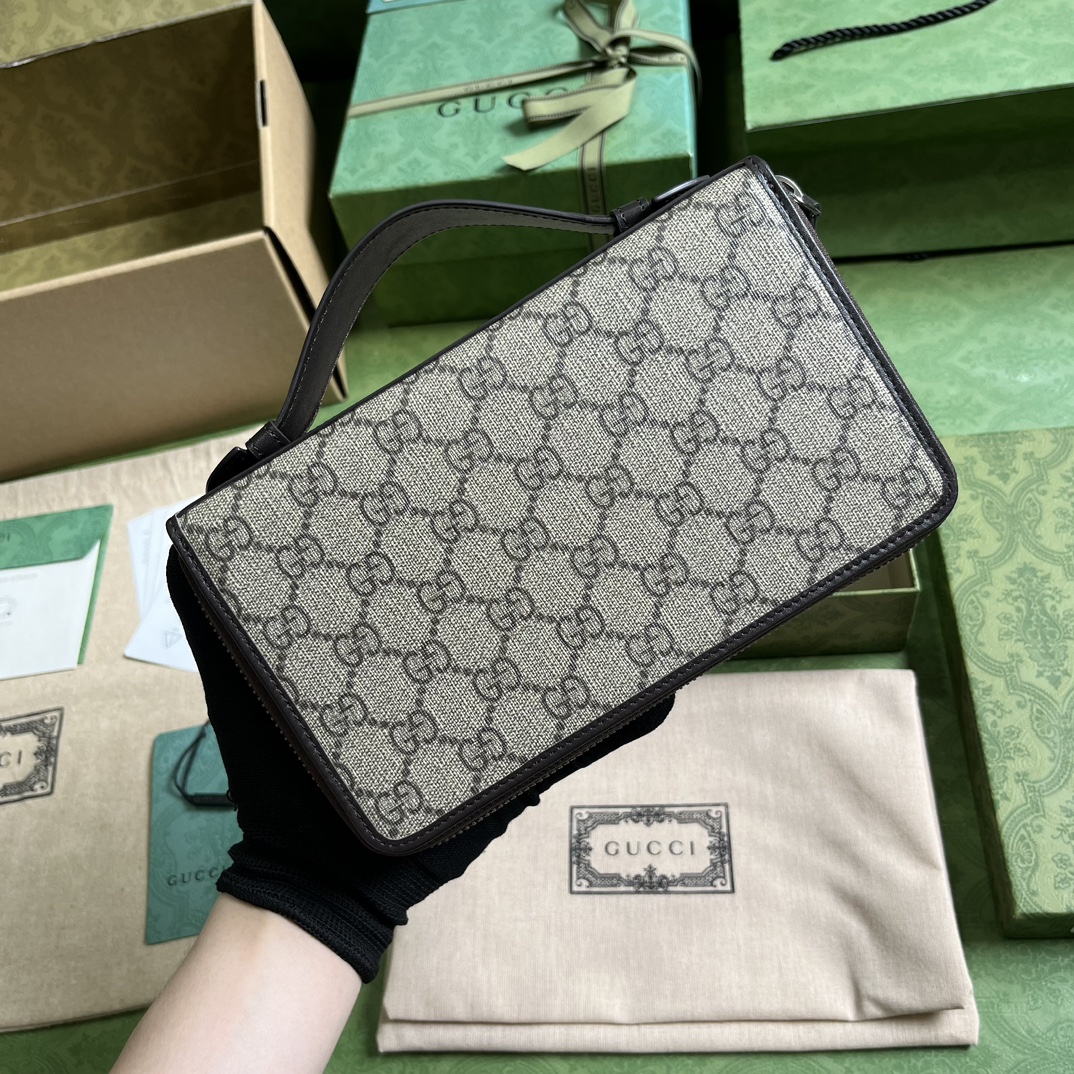 G*u*i jumbo gg travel document case