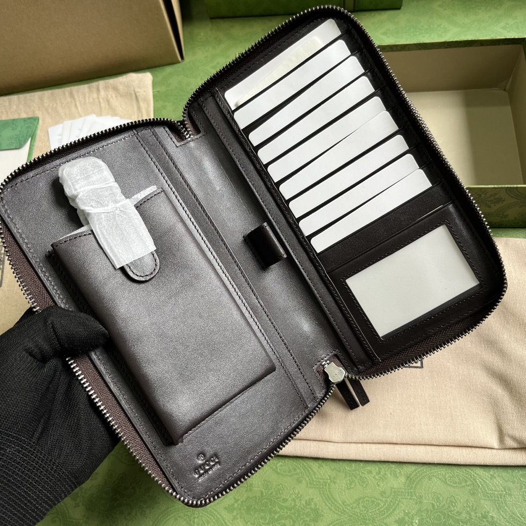 G*u*i jumbo gg travel document case
