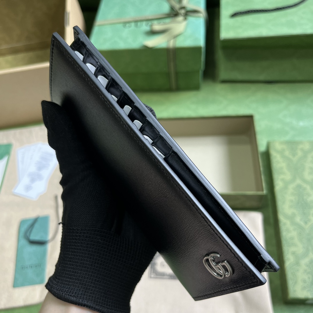 G*u*i  long wallet