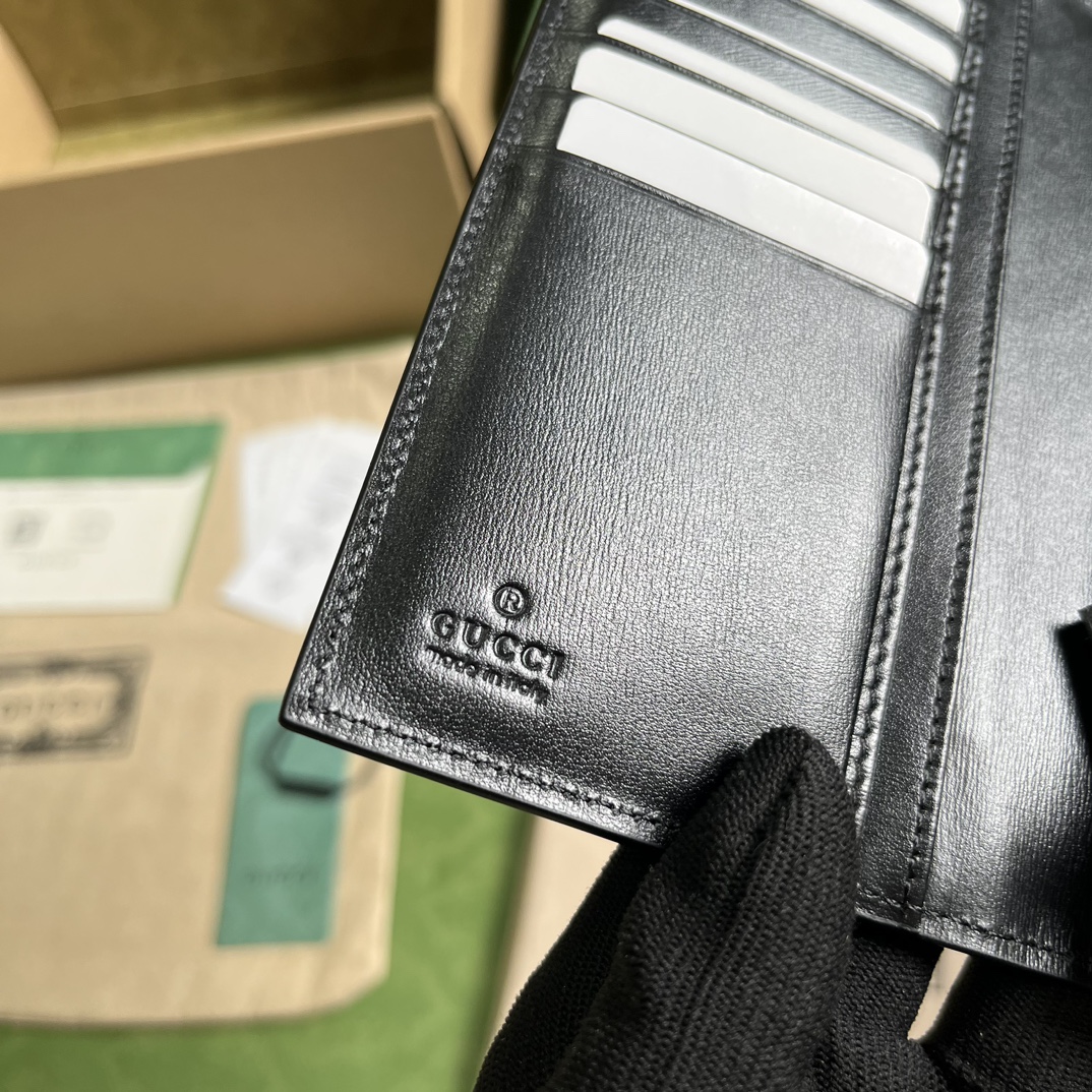 G*u*i  long wallet