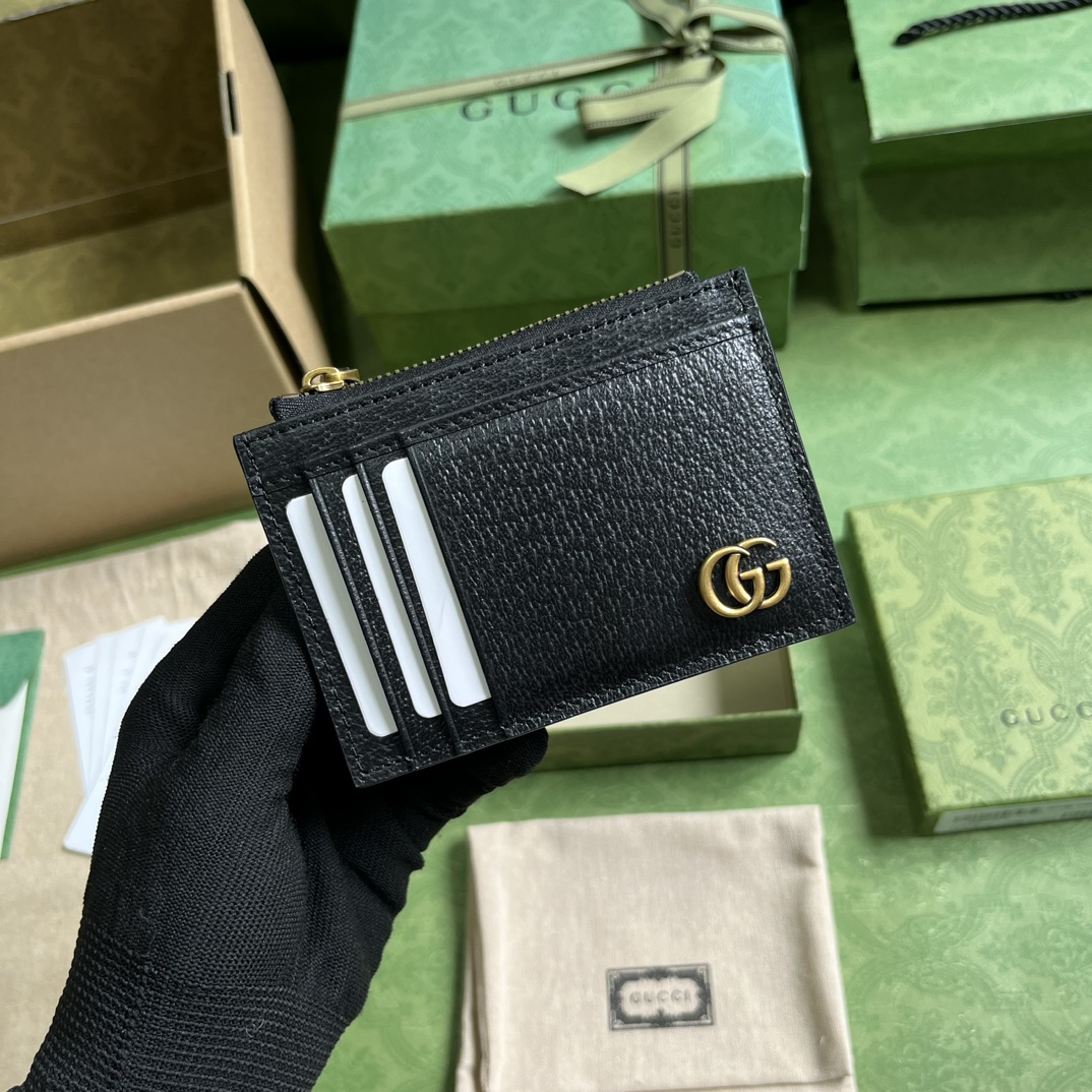 G*u*i gg marmont card case