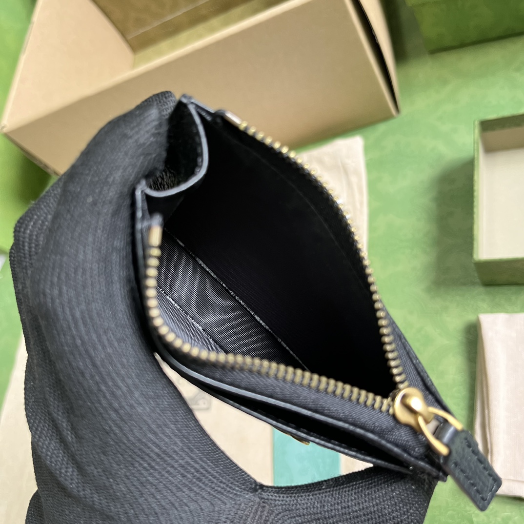 G*u*i gg marmont card case