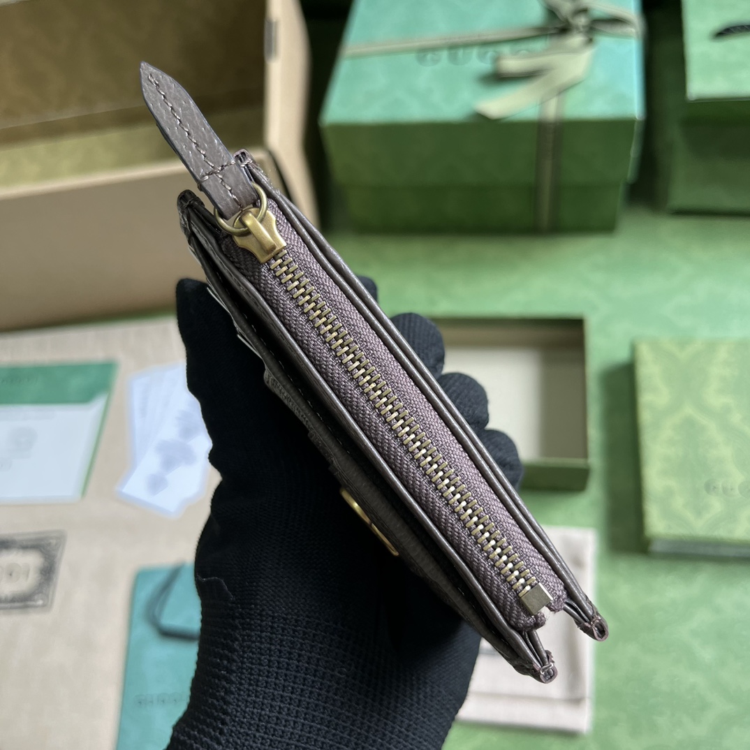 G*u*i gg ophida card case