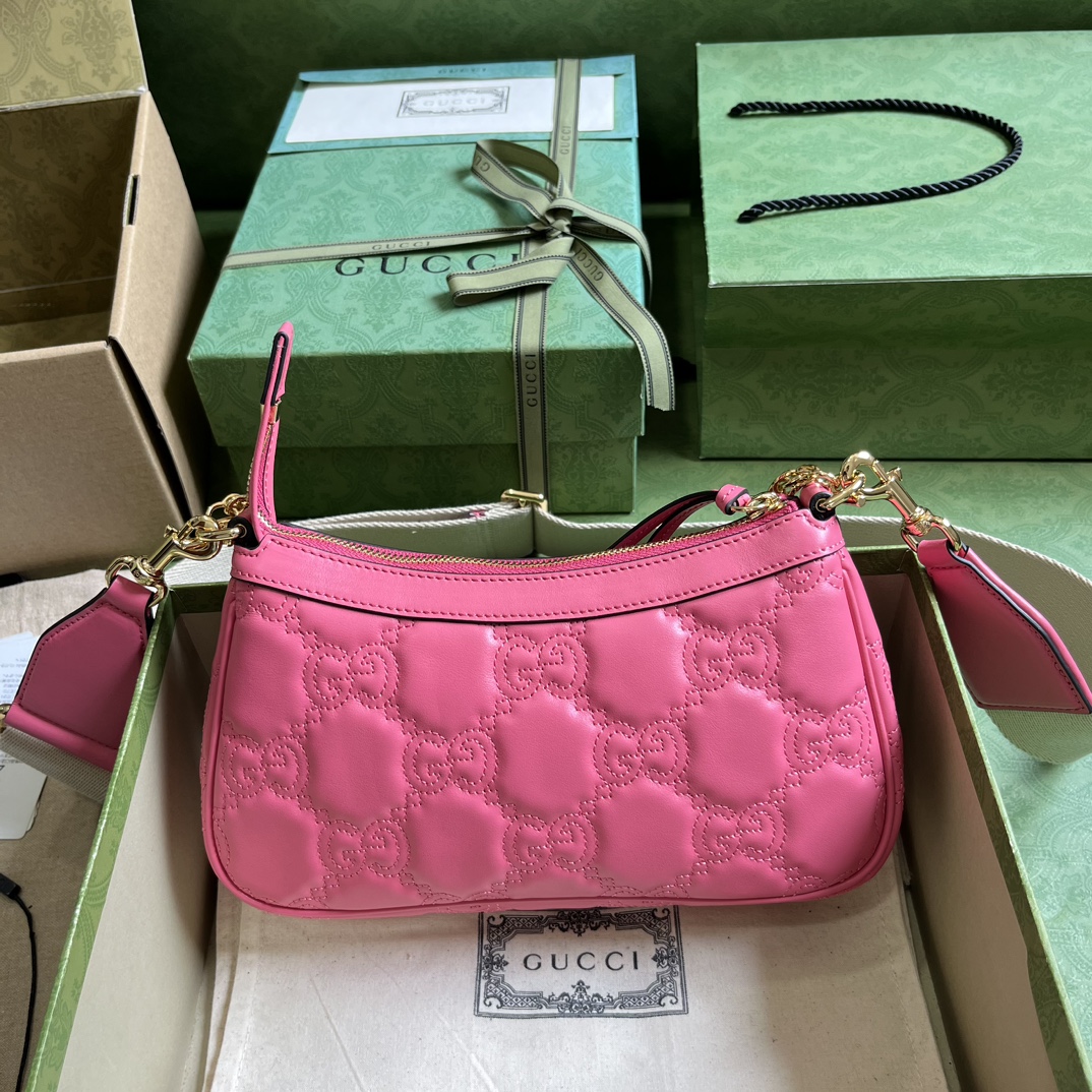 G*u*i matelassé handbag