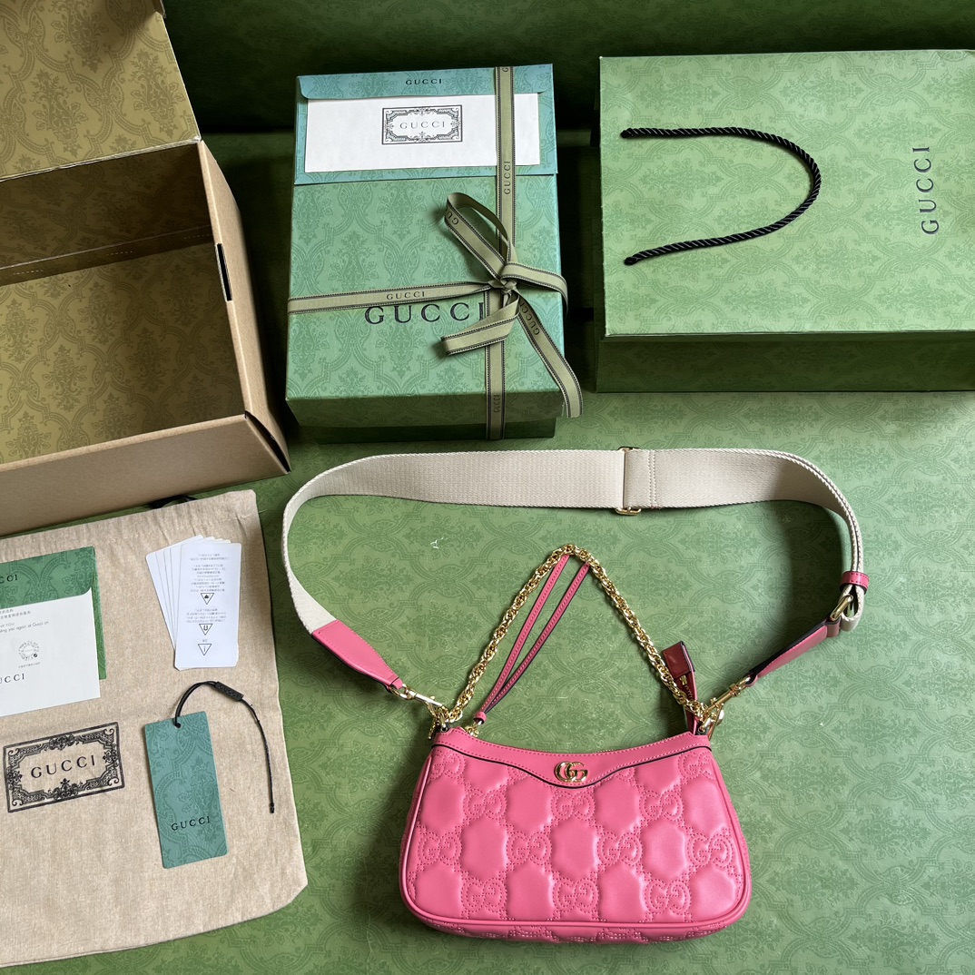 G*u*i matelassé handbag