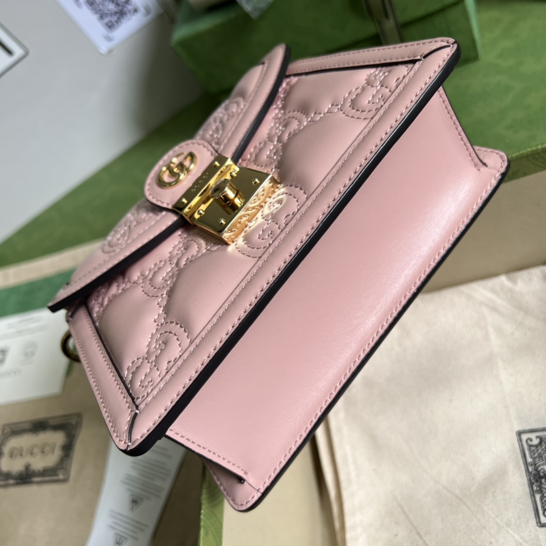 G*u*i gg matelassÉ small top handle bag