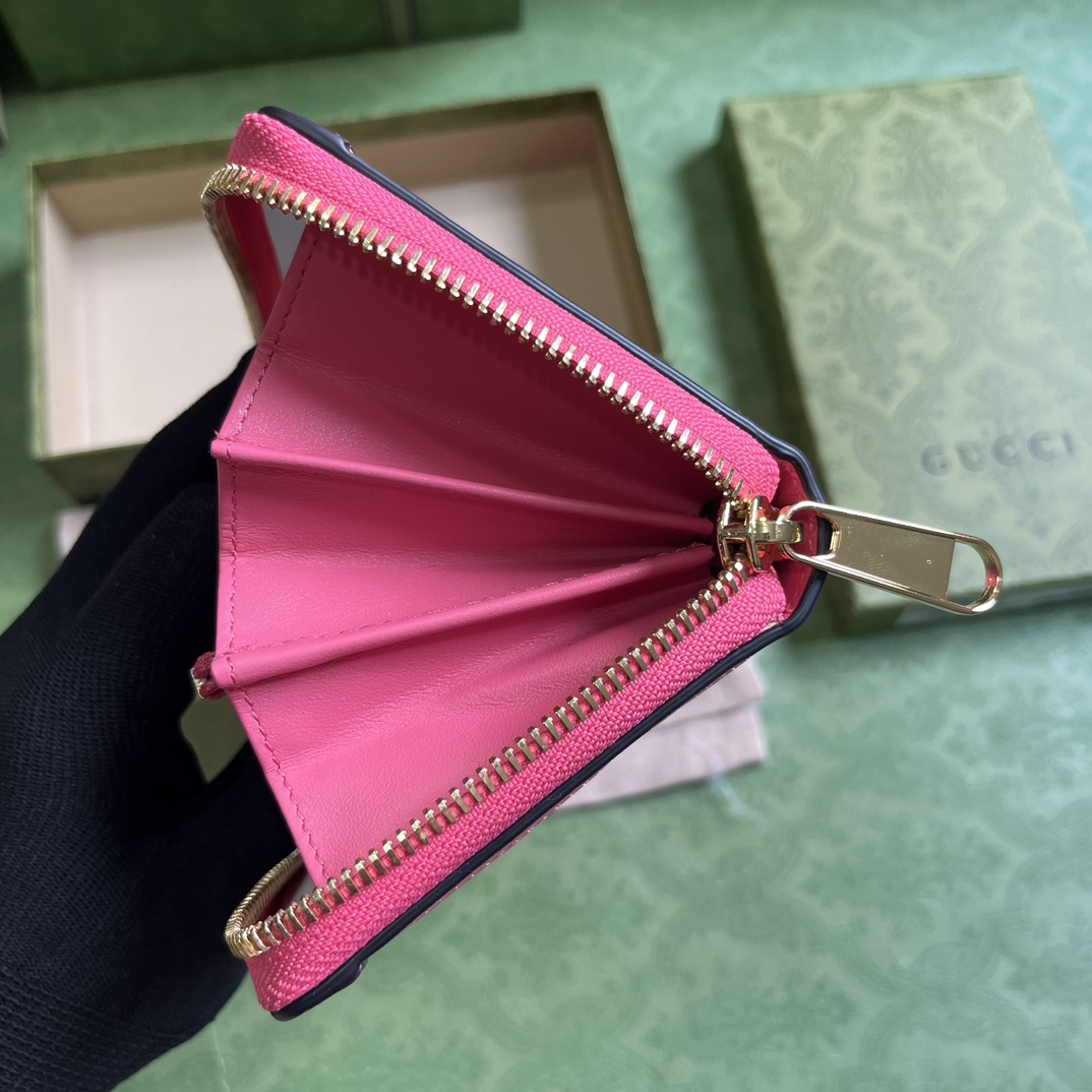 G*u*i gg matelassÉ zip-around wallet