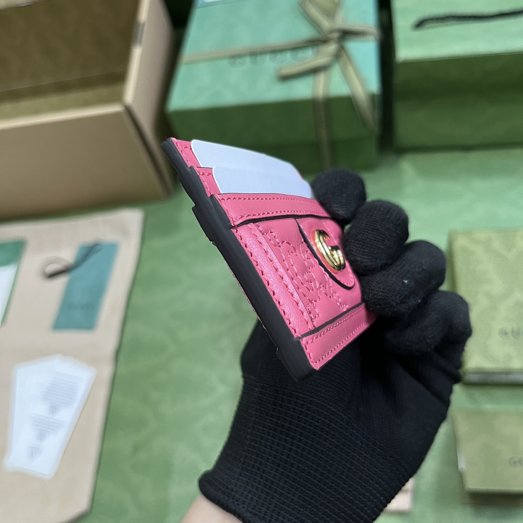 G*u*i gg matelassÉ card case