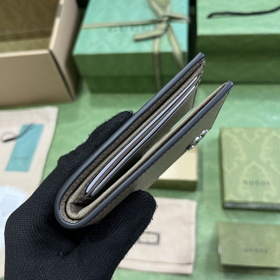 G*u*i gg marmont leather bi-fold wallet