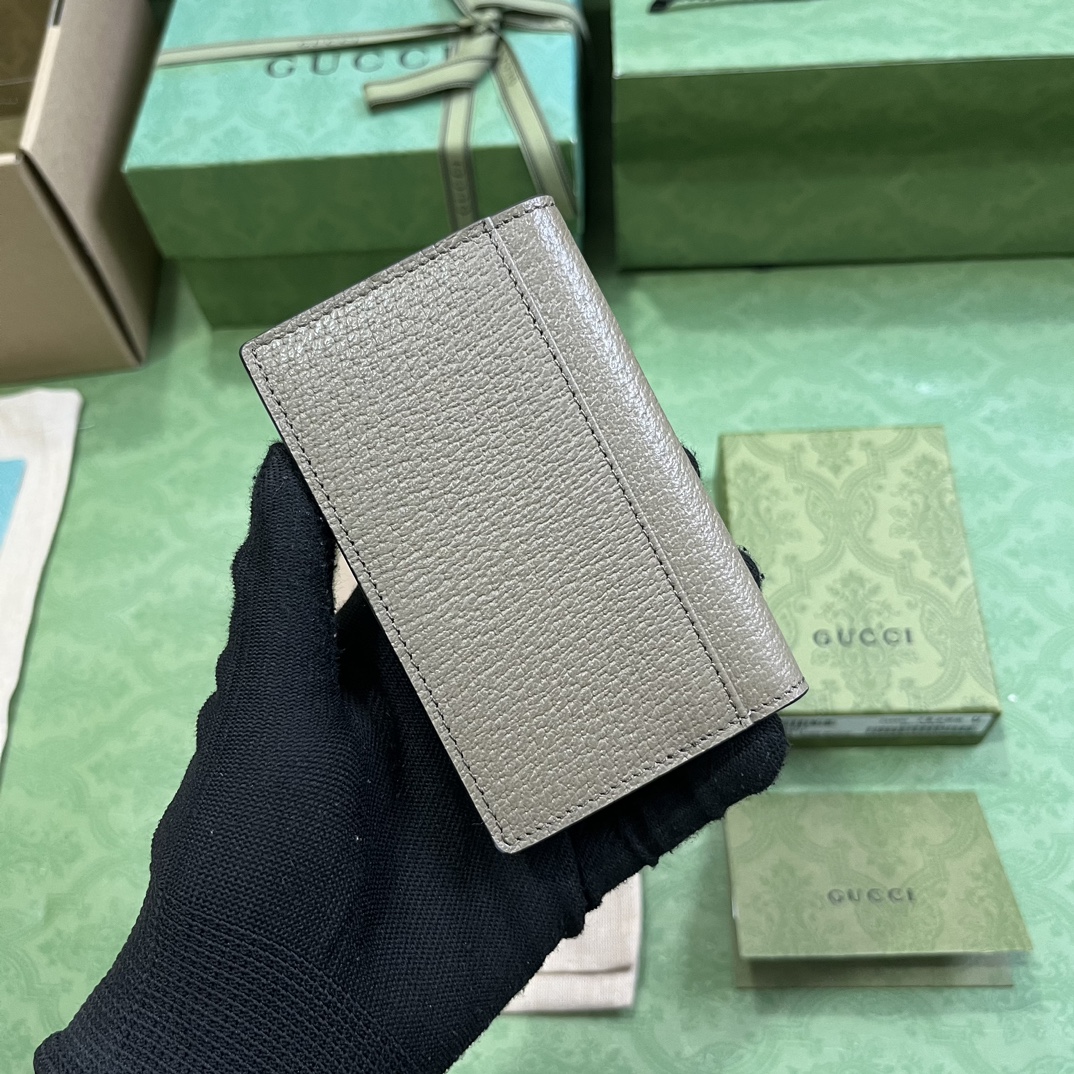 G*u*i gg marmont card case